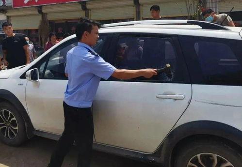 小孩在车上吃小瓜视频,小宝贝车上品尝夏日小瓜