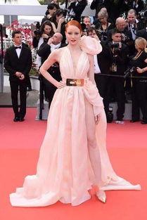 红毯女明星吃瓜视频,现场瞬间成为焦点