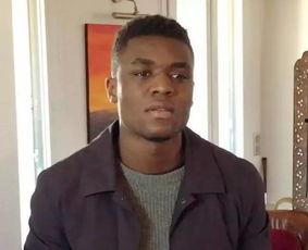 吃瓜黑人小哥视频播放,全网热议！