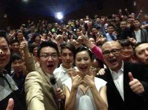 吃瓜群众擦枪走火视频,惊险瞬间引网友热议