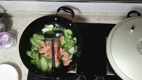 吃瓜要怎样吃才好吃呢视频,揭秘吃瓜最佳姿势与美味秘诀