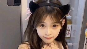 女孩吃瓜视频在线观看,女孩吃瓜视频带你领略网络美食新风尚