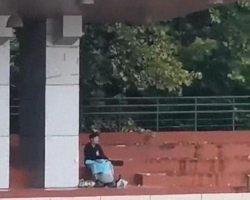 辽宁大学吃瓜视频,揭秘校园生活趣味瞬间