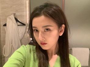 宋祖儿吃红瓜视频,甜蜜瞬间引网友热议