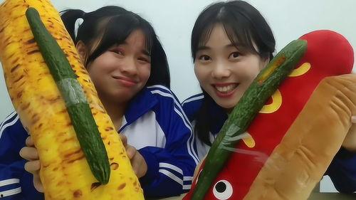 吃瓜闺蜜搞笑视频大全,笑料横生！吃瓜闺蜜搞笑视频大盘点